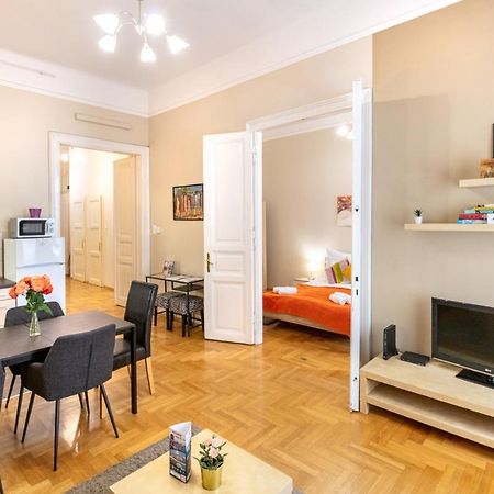 Orangehomes Kalvin Sq 2 Bedroom Apartment Budapest Exterior foto